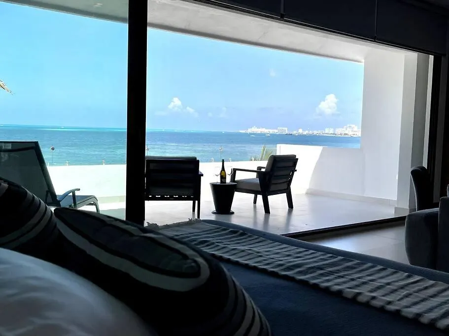 6Br Modern Oceanfront Villa With Infinity Pool By Solmar Rentals Cancun 0*,